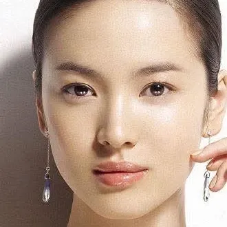 Behind-the-scenes cut of Song Hyekyo