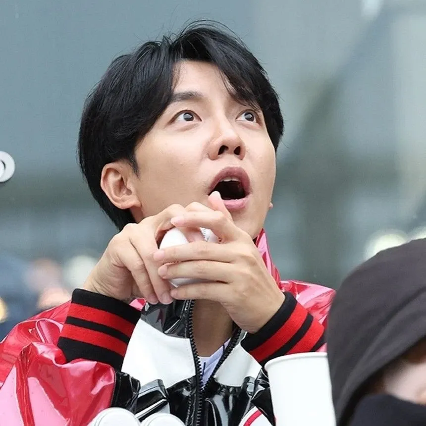 Recent activity shot of Lee Seunggi