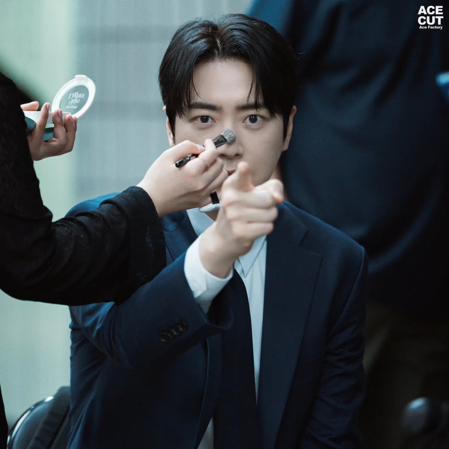 A moment captured by a fan of Lee Joonhyuk
