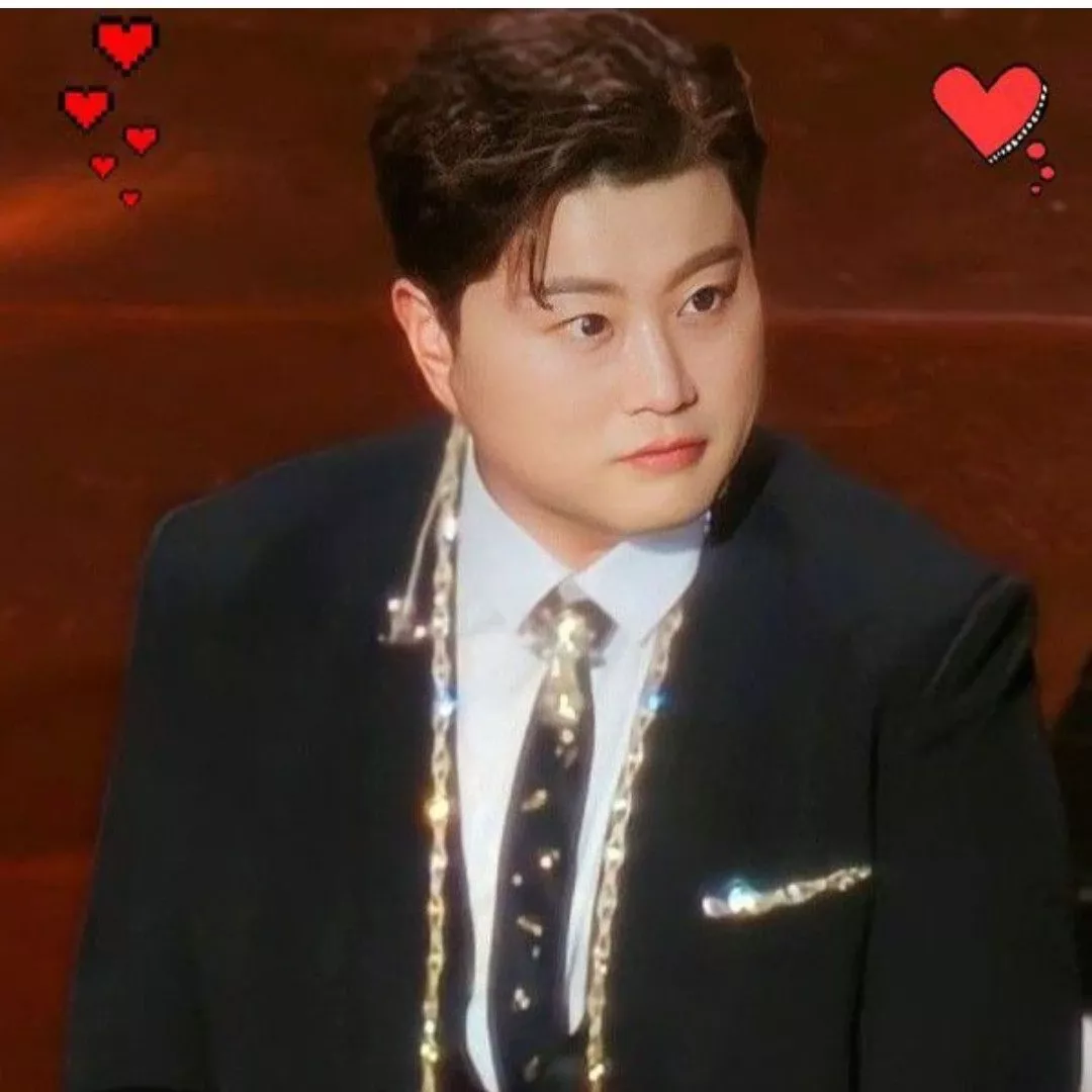 Behind-the-scenes cut of Kim Hojoong