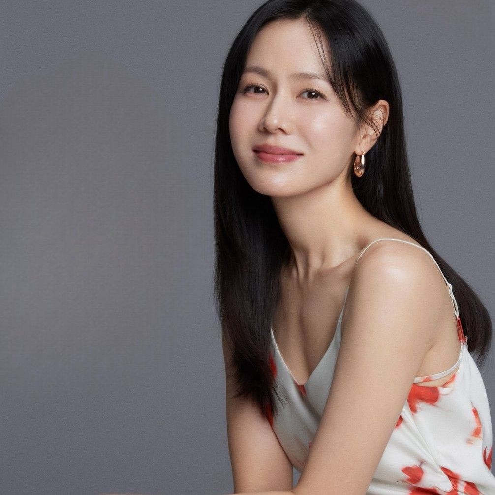 Momen yang diabadikan oleh penggemar Son Yejin