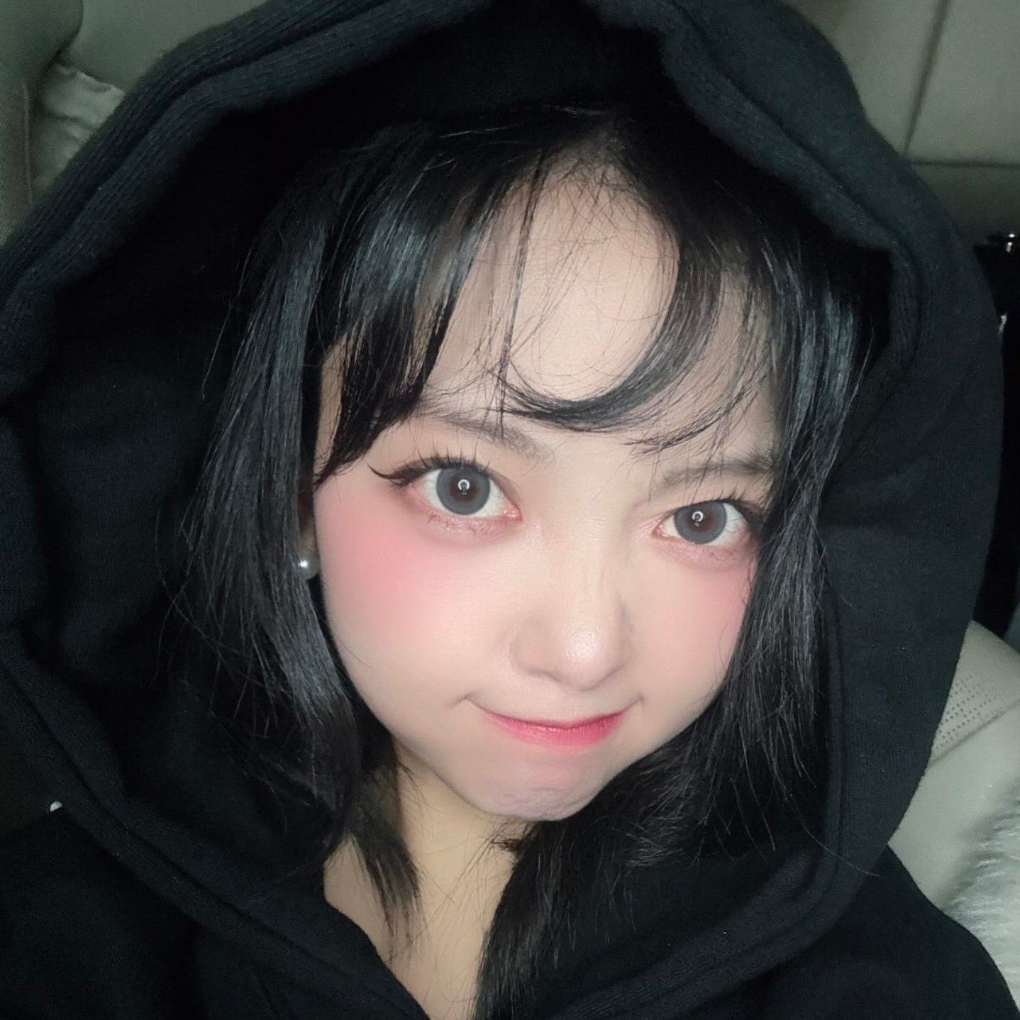 A moment captured by a fan of YOYOMI