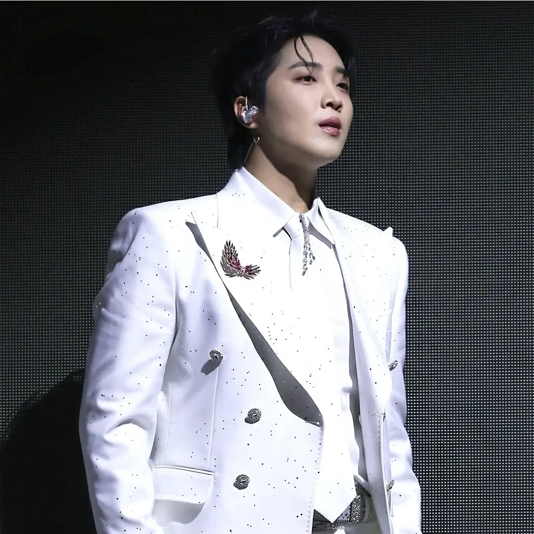 Behind-the-scenes cut of Hwang Yunsung