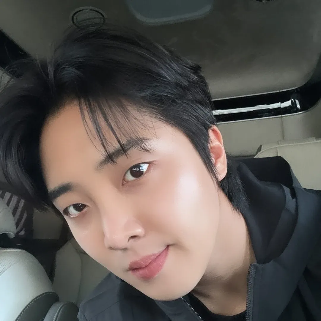 Behind-the-scenes cut of Hwang Yunsung