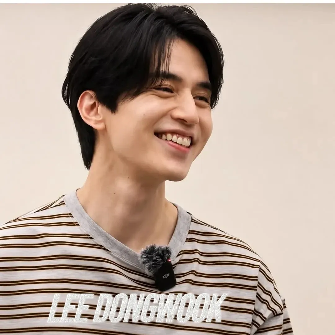Foto kegiatan terbaru dari Lee Dongwook