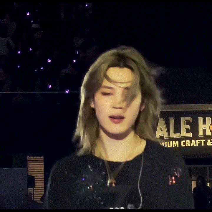 Behind-the-scenes cut of Ha Jimin