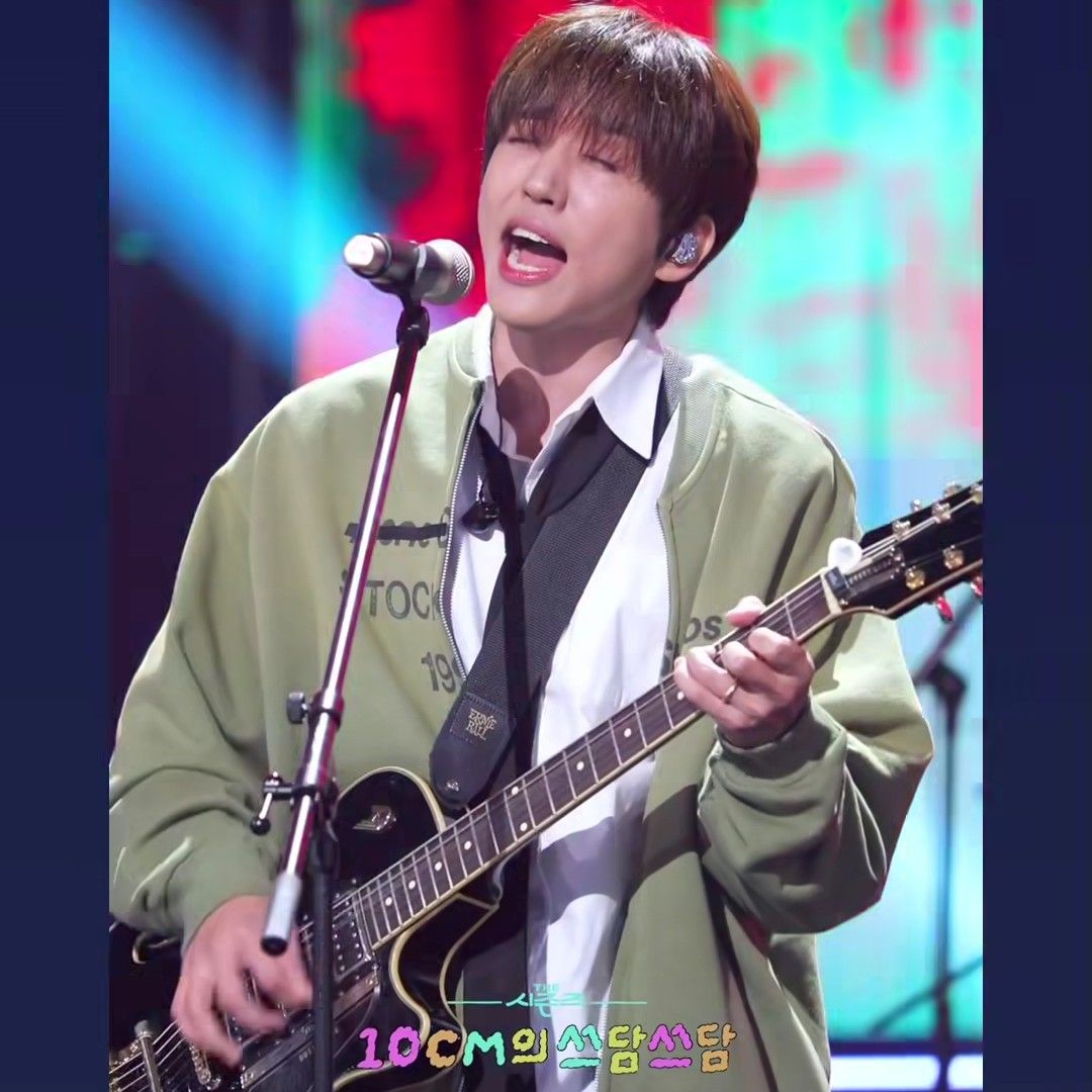 Behind-the-scenes cut of Lee Seungyoon