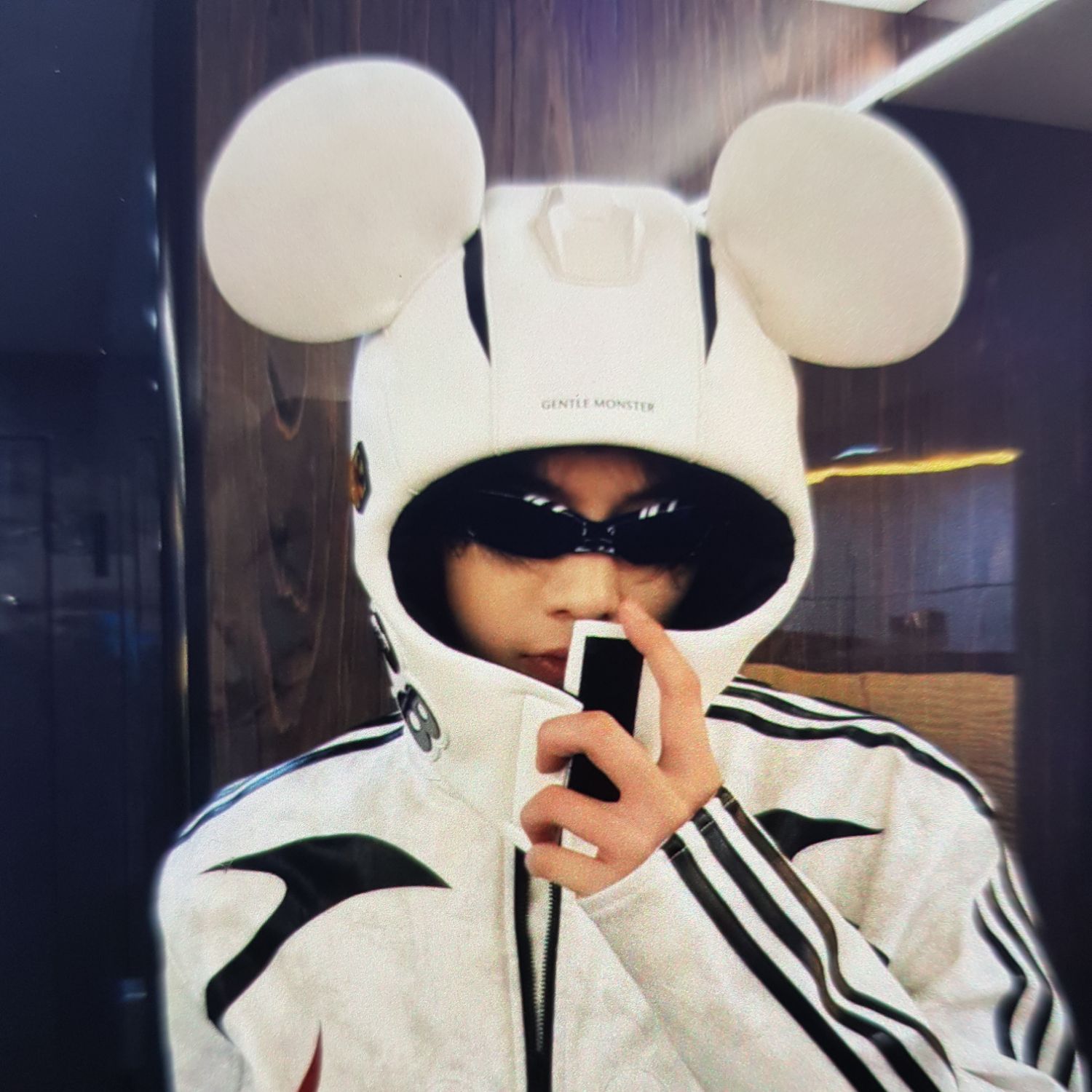 Recent activity shot of He Yu