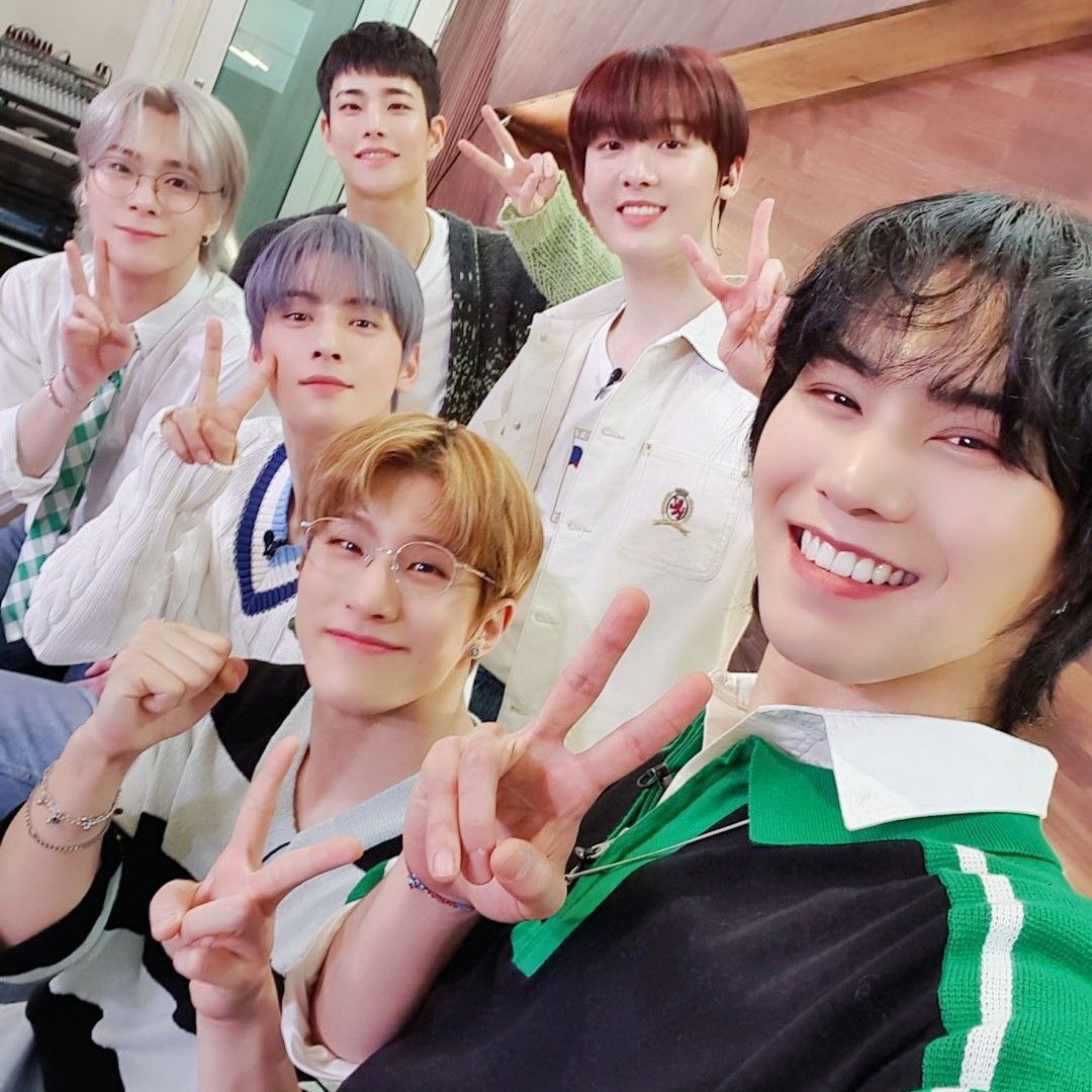 Behind-the-scenes cut of Cha Eunwoo