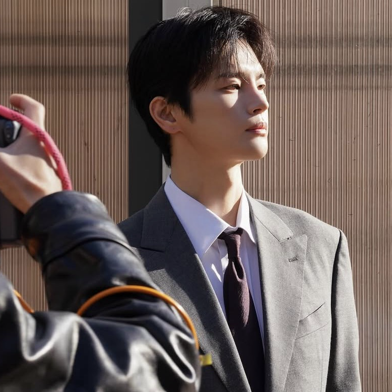 Recent activity shot of Seo Inguk
