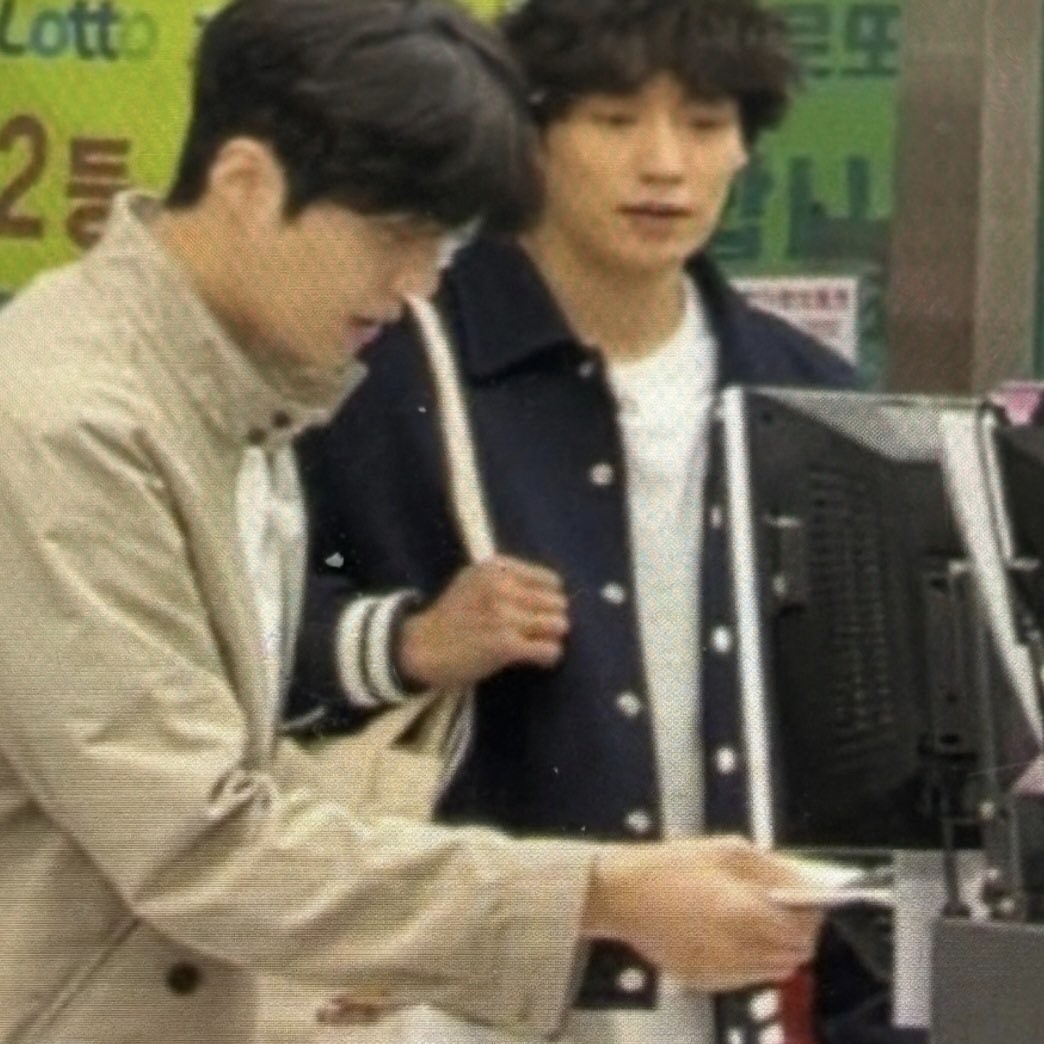 A moment captured by a fan of Kim Seonho