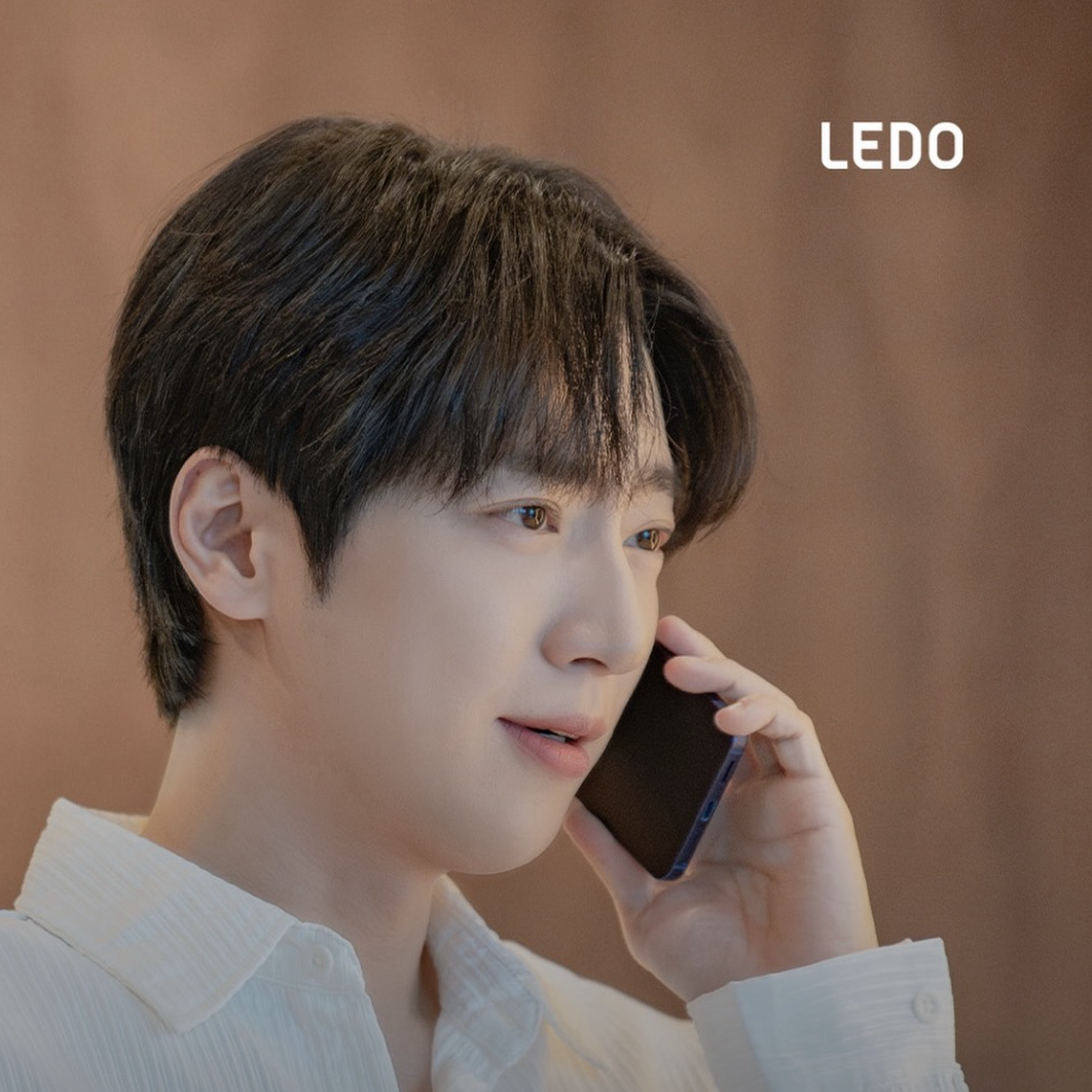 A moment captured by a fan of Lee Sangyeob