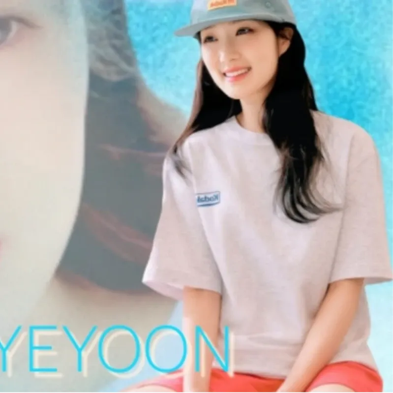Behind-the-scenes cut of Kim Hyeyoon