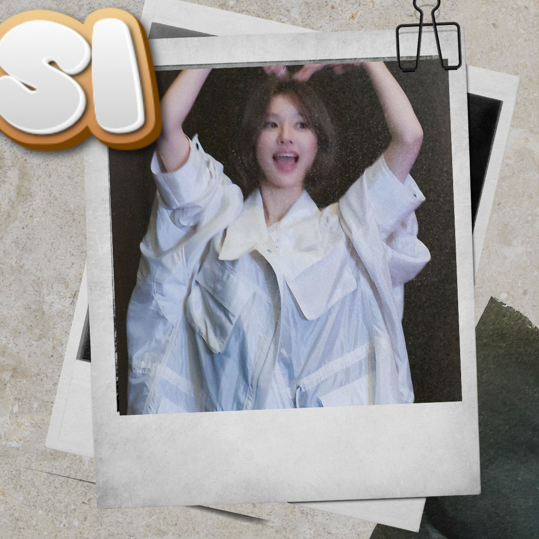 A moment captured by a fan of Zhao Lusi