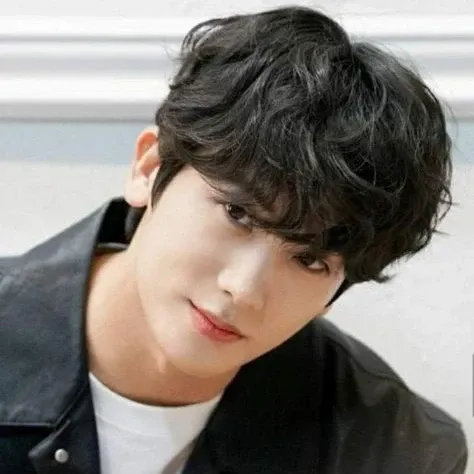 Behind-the-scenes cut of Park Hyungsik