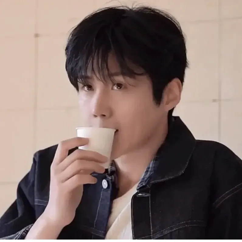 Behind-the-scenes cut of Kim Seonho