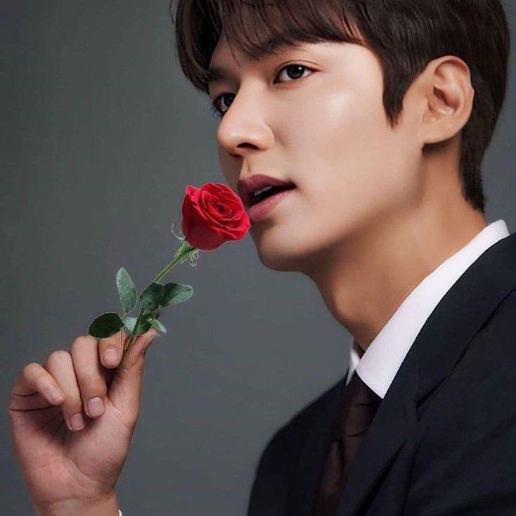 粉丝拍下的李敏镐瞬间