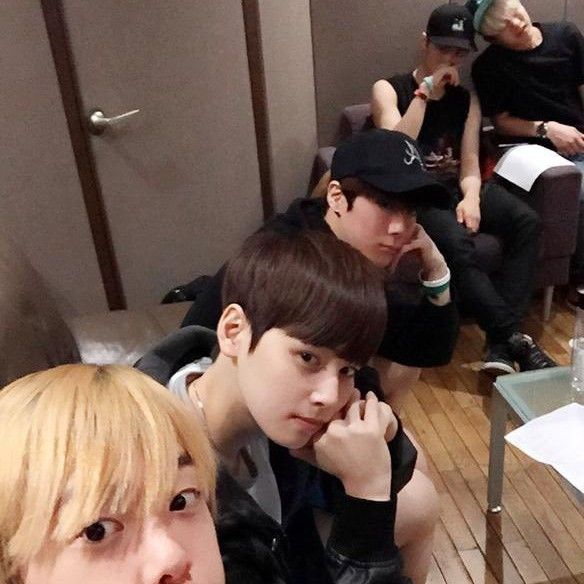 Momen yang diabadikan oleh penggemar Cha Eunwoo