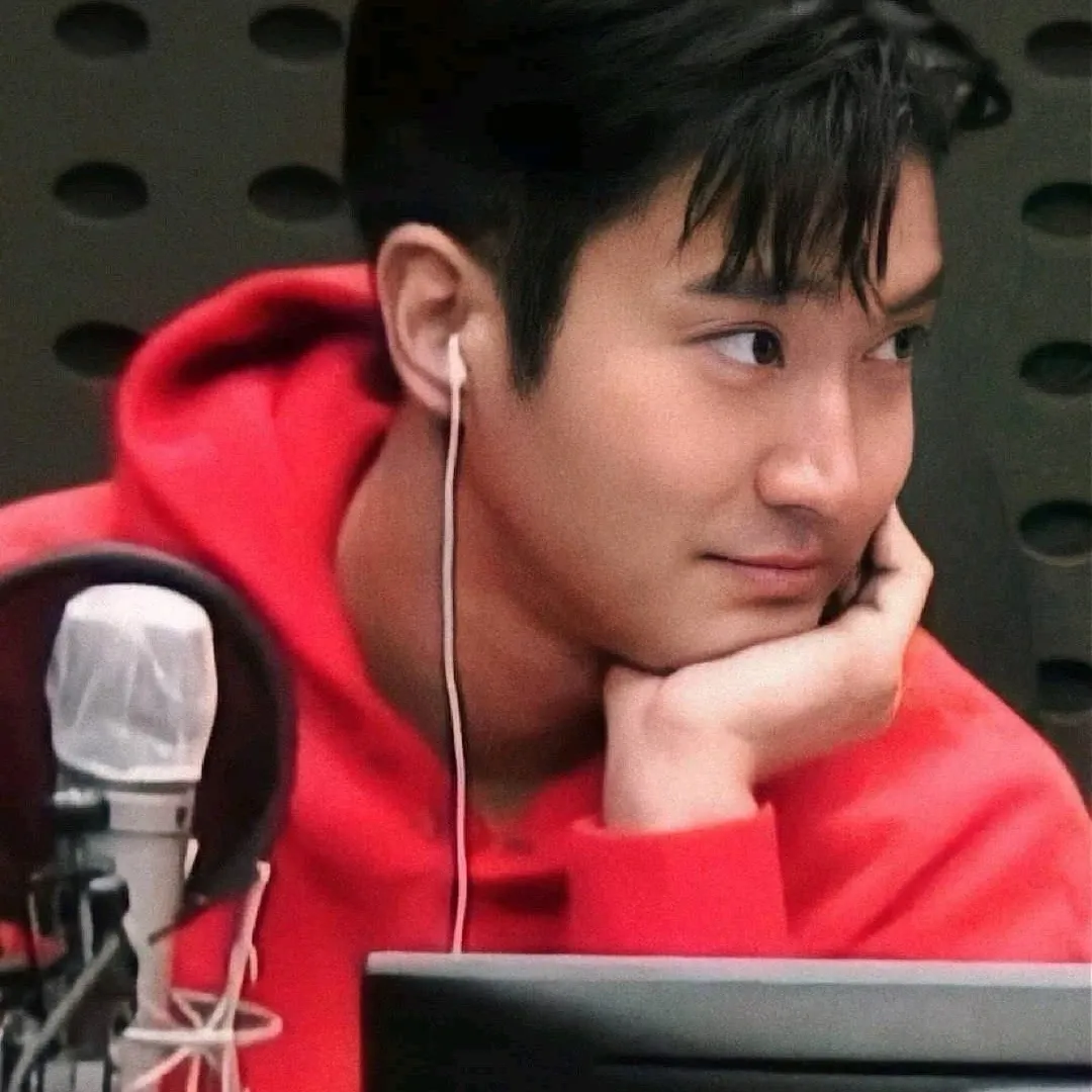 Behind-the-scenes cut of Choi Siwon