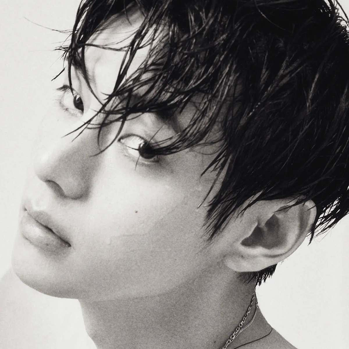 김태형 (뷔)의 최신 사진