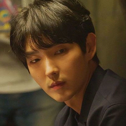 A moment captured by a fan of Lee Joongi