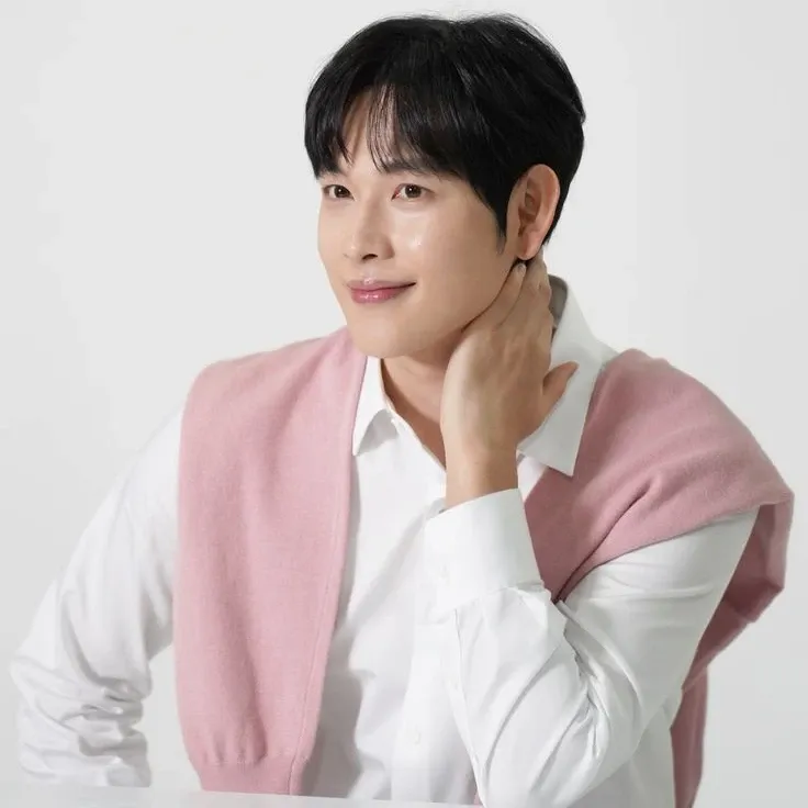 Recent activity shot of Yim Siwan