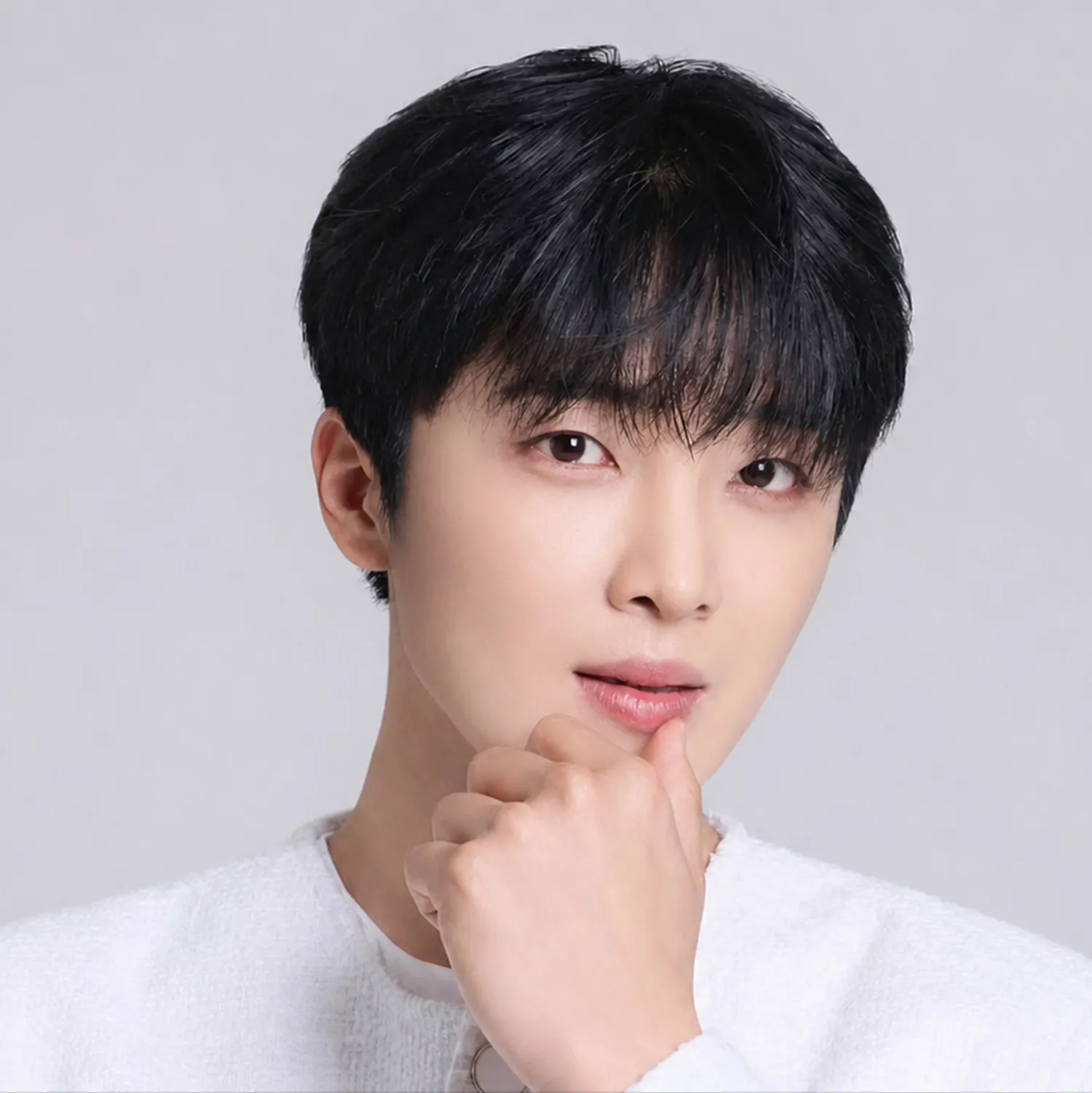 Latest photo of Hwang Yunsung