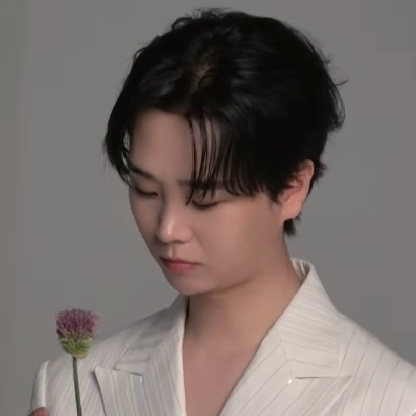 Latest photo of Song Minjun