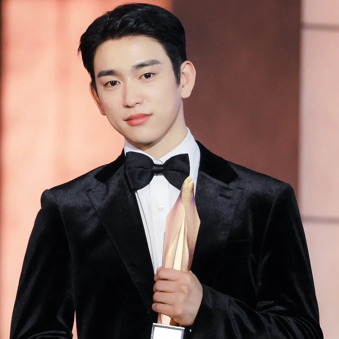 Cuplikan di balik layar dari Park Jinyoung