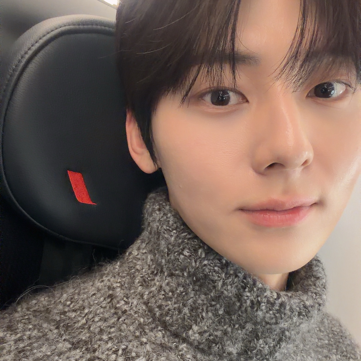 Behind-the-scenes cut of Hwang Minhyun