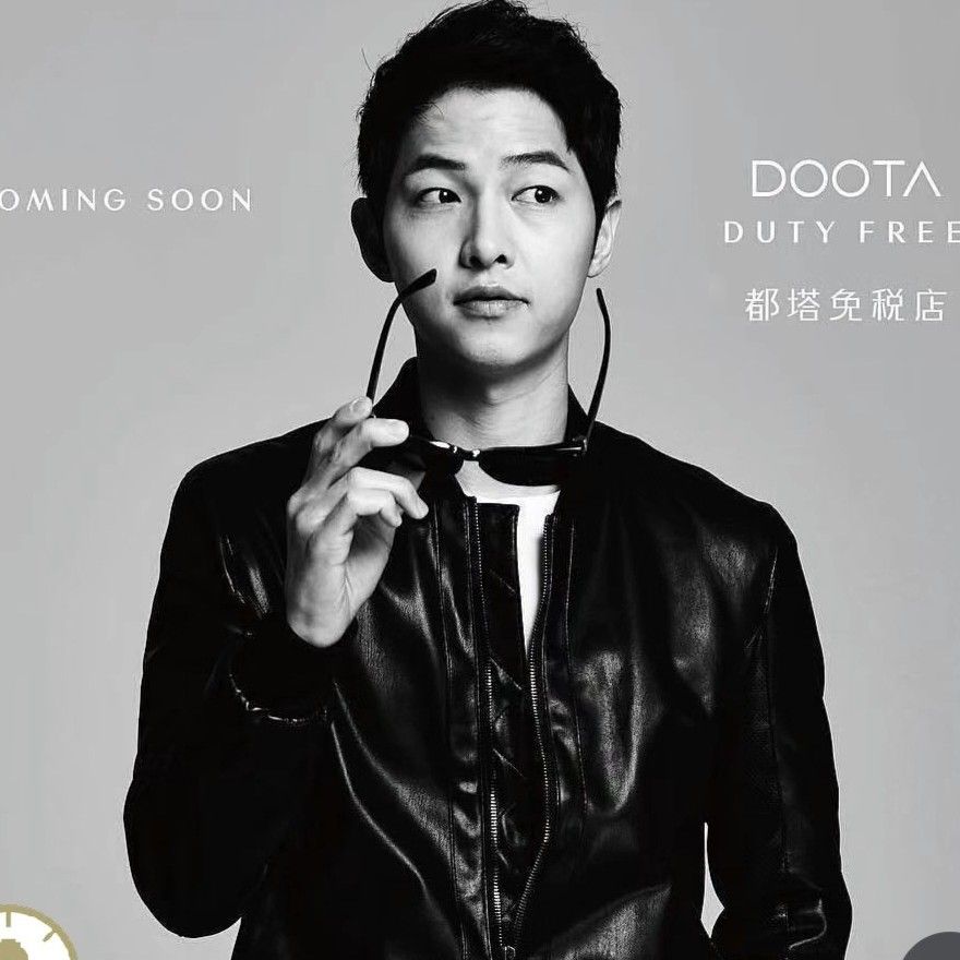 粉絲拍下的宋仲基瞬間