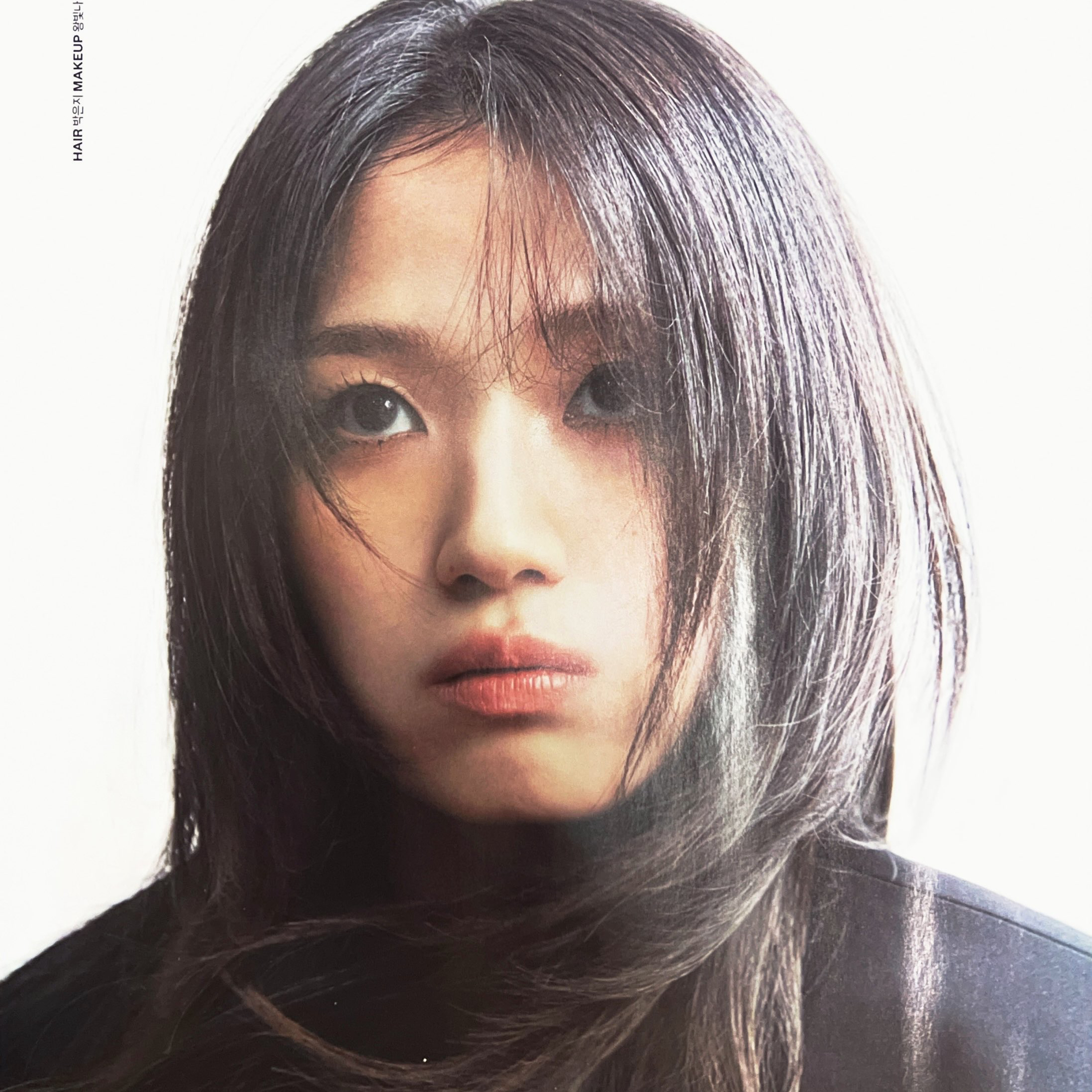 Behind-the-scenes cut of Kim Hyeyoon