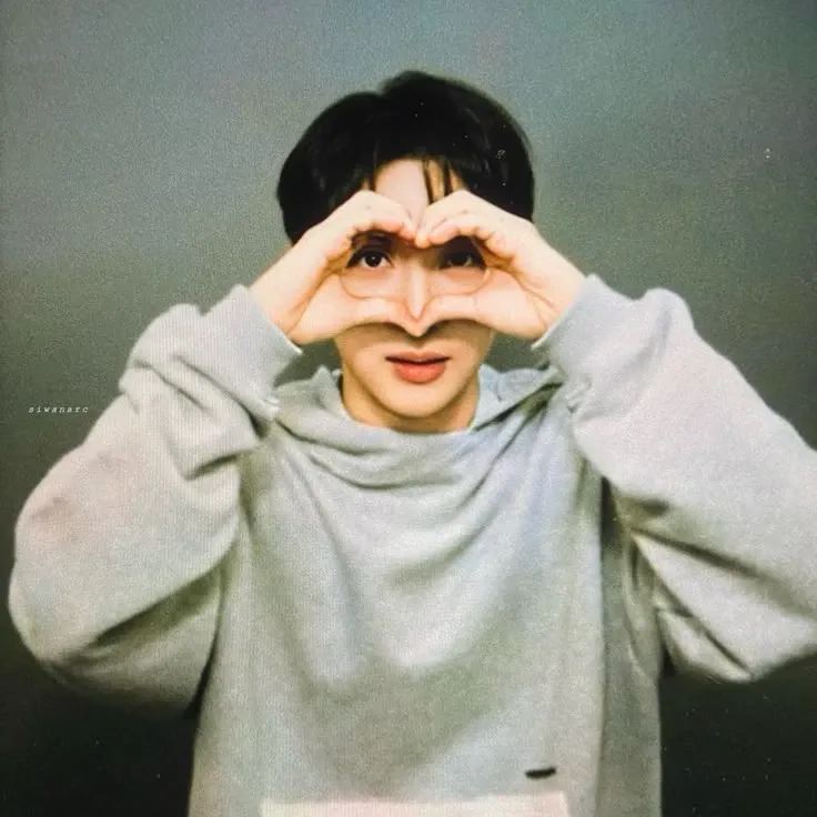 A moment captured by a fan of Yim Siwan