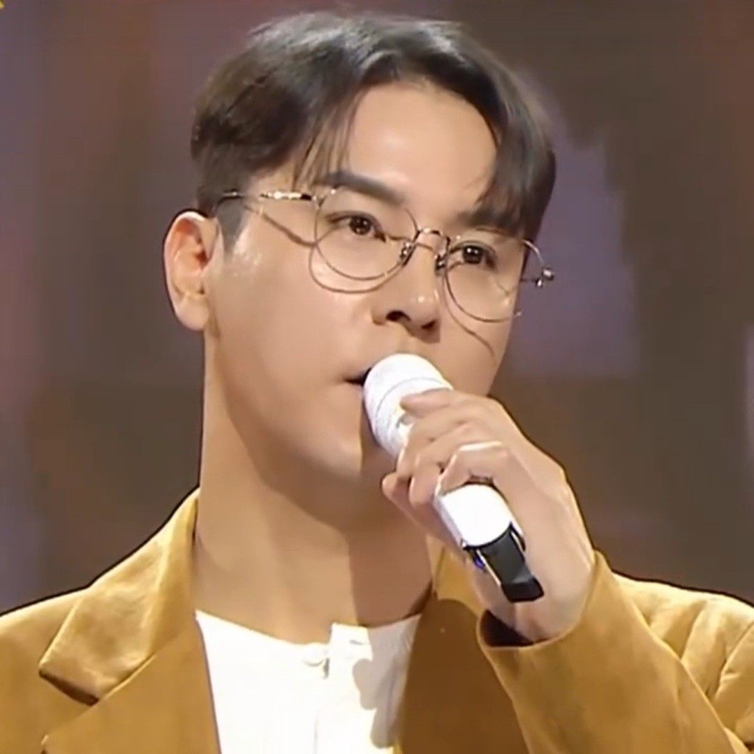 Recent activity shot of Jang Minho