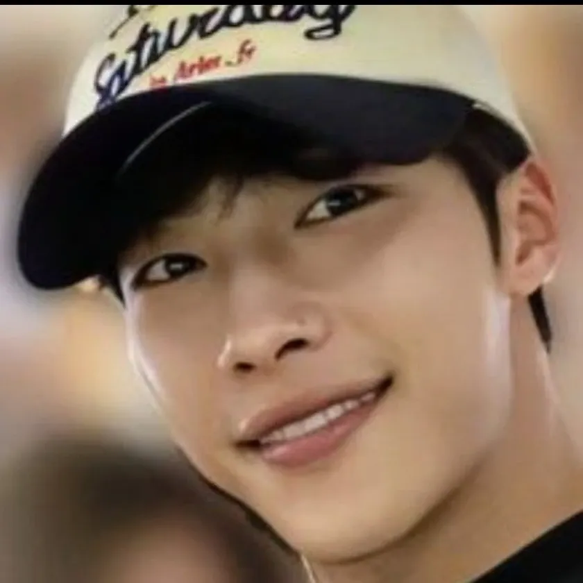 A moment captured by a fan of Woo Dohwan
