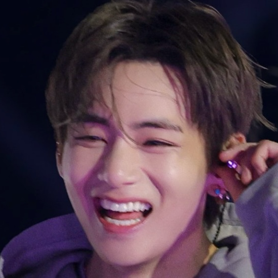 Behind-the-scenes cut of Kim Taehyung (V)