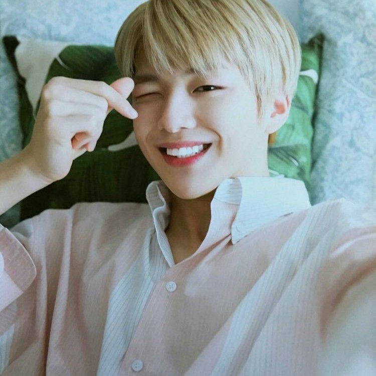 A moment captured by a fan of Secret Garden