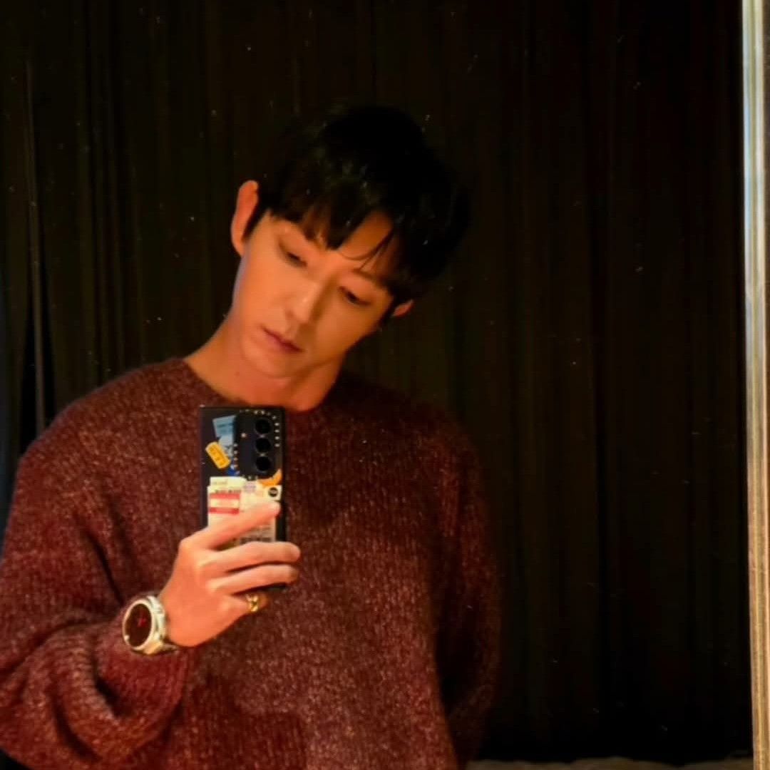 Behind-the-scenes cut of Lee Joongi
