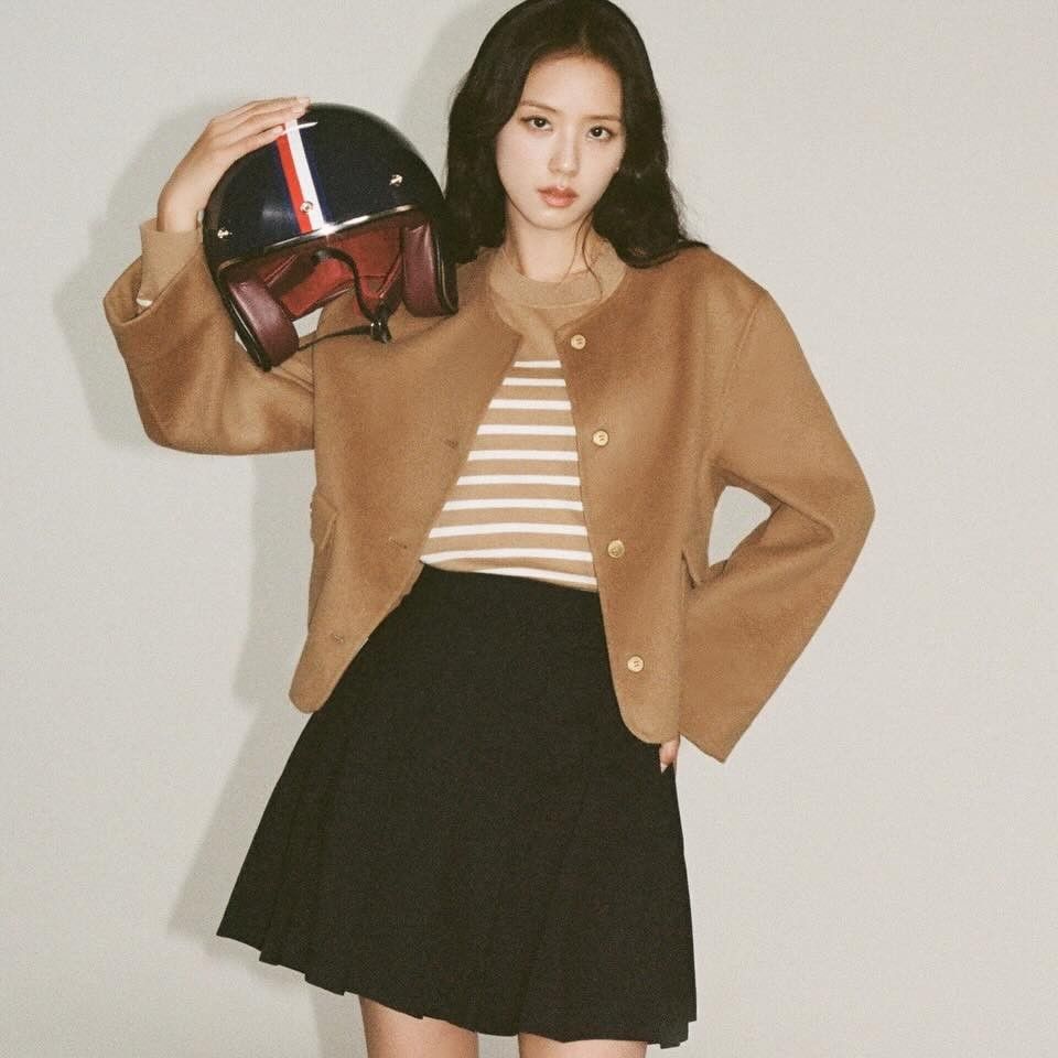 Recent activity shot of Jisoo (1995)