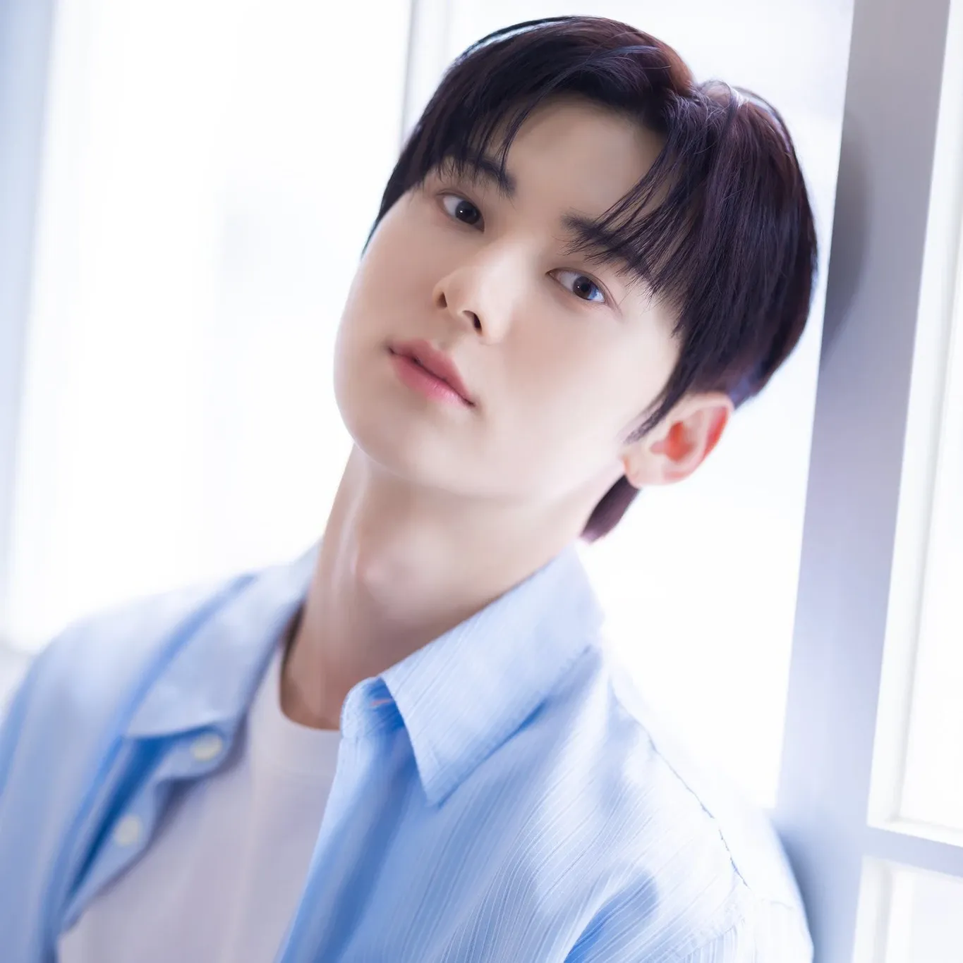 Behind-the-scenes cut of Hwang Minhyun