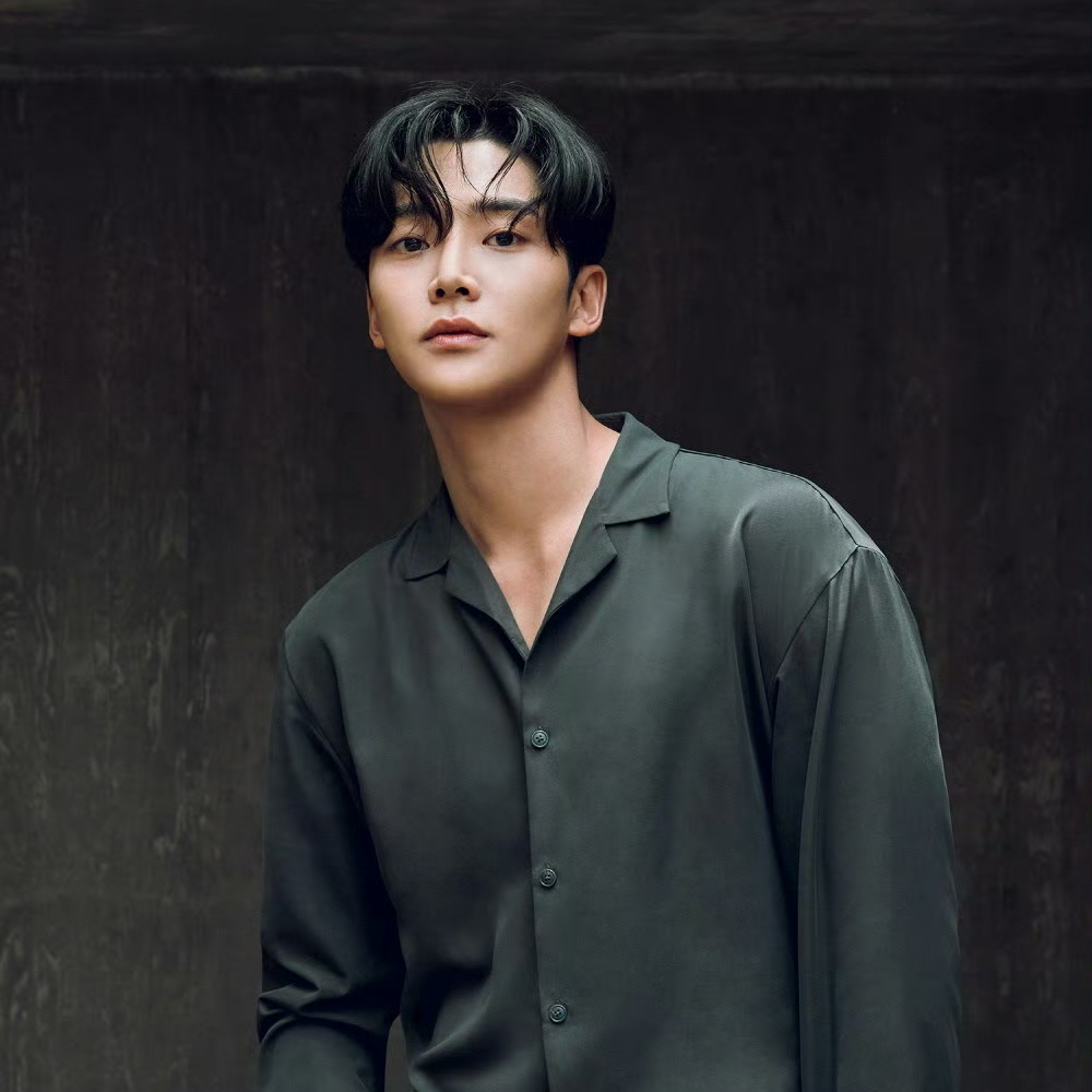Cuplikan di balik layar dari Rowoon