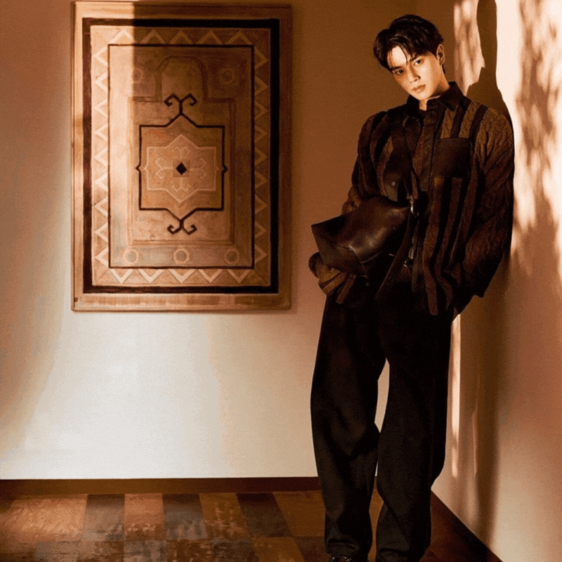 A moment captured by a fan of Song Kang