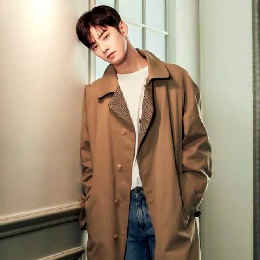 Recent activity shot of Cha Eunwoo