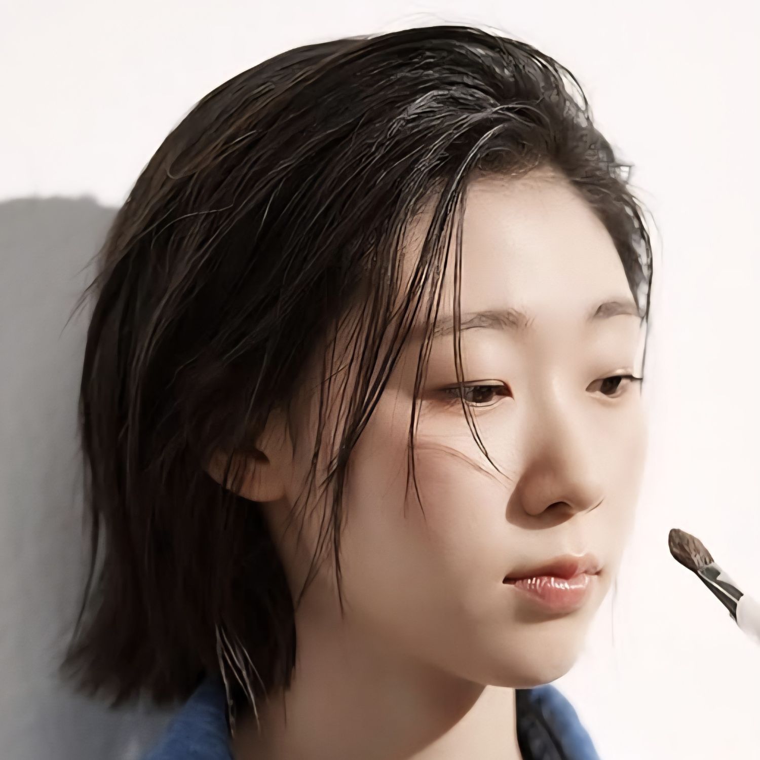 Behind-the-scenes cut of Han Yeji