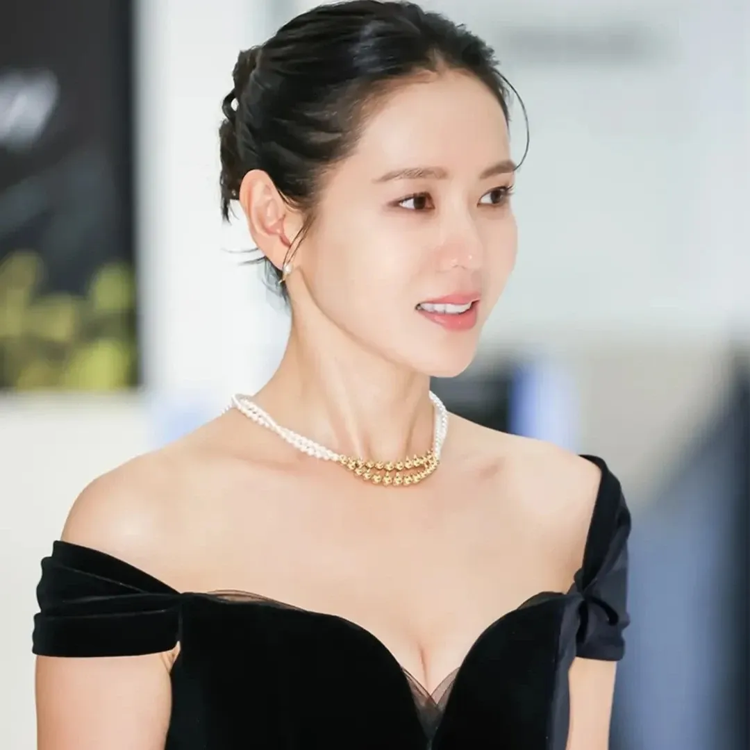 Latest photo of Son Yejin