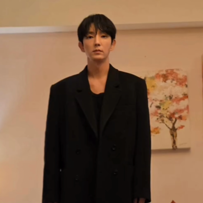 Momen yang diabadikan oleh penggemar Lee Joongi