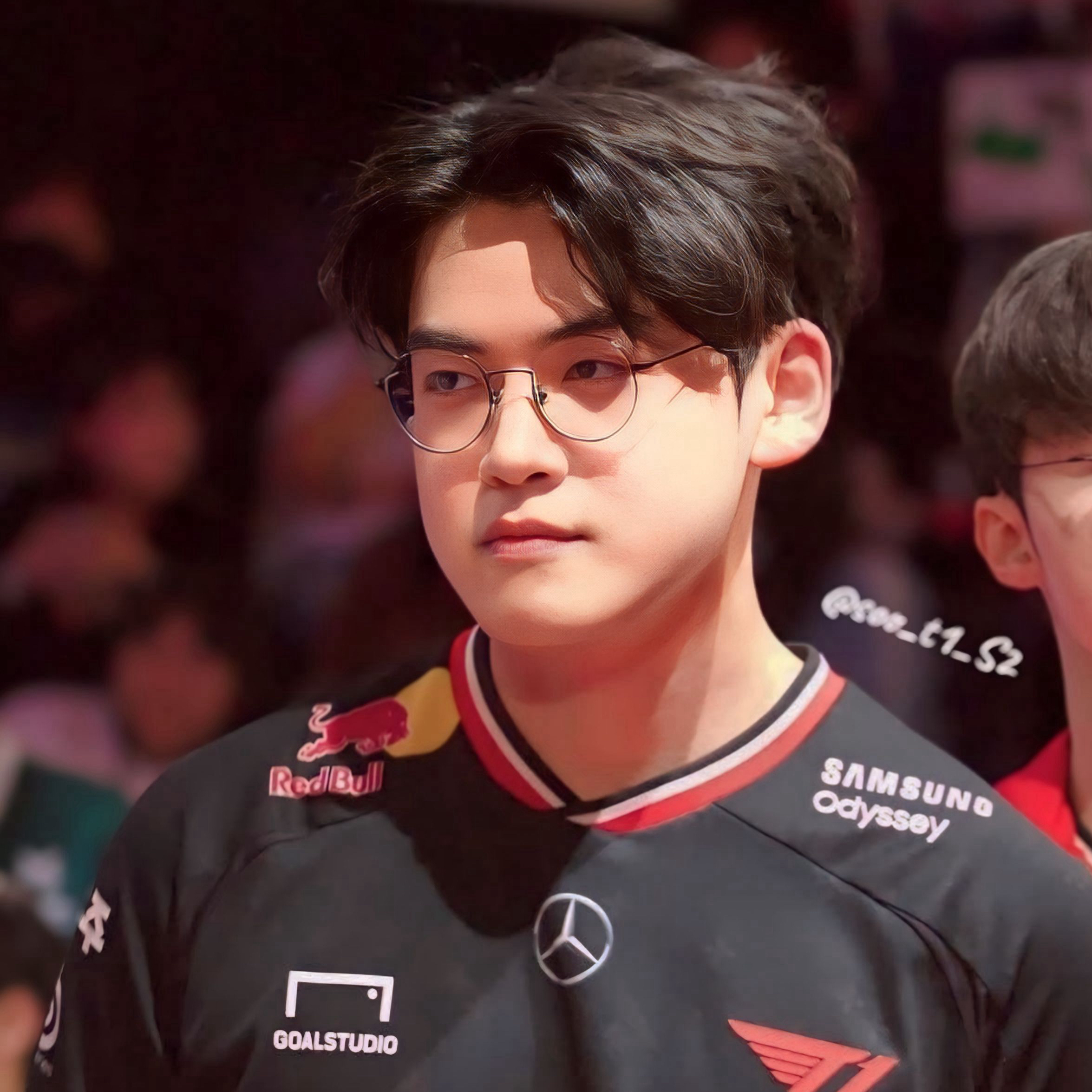 Behind-the-scenes cut of Gumayusi