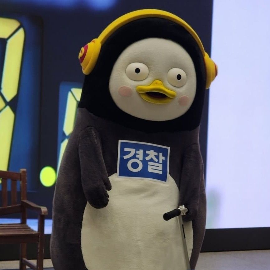 ペンスの最近の活動ショット