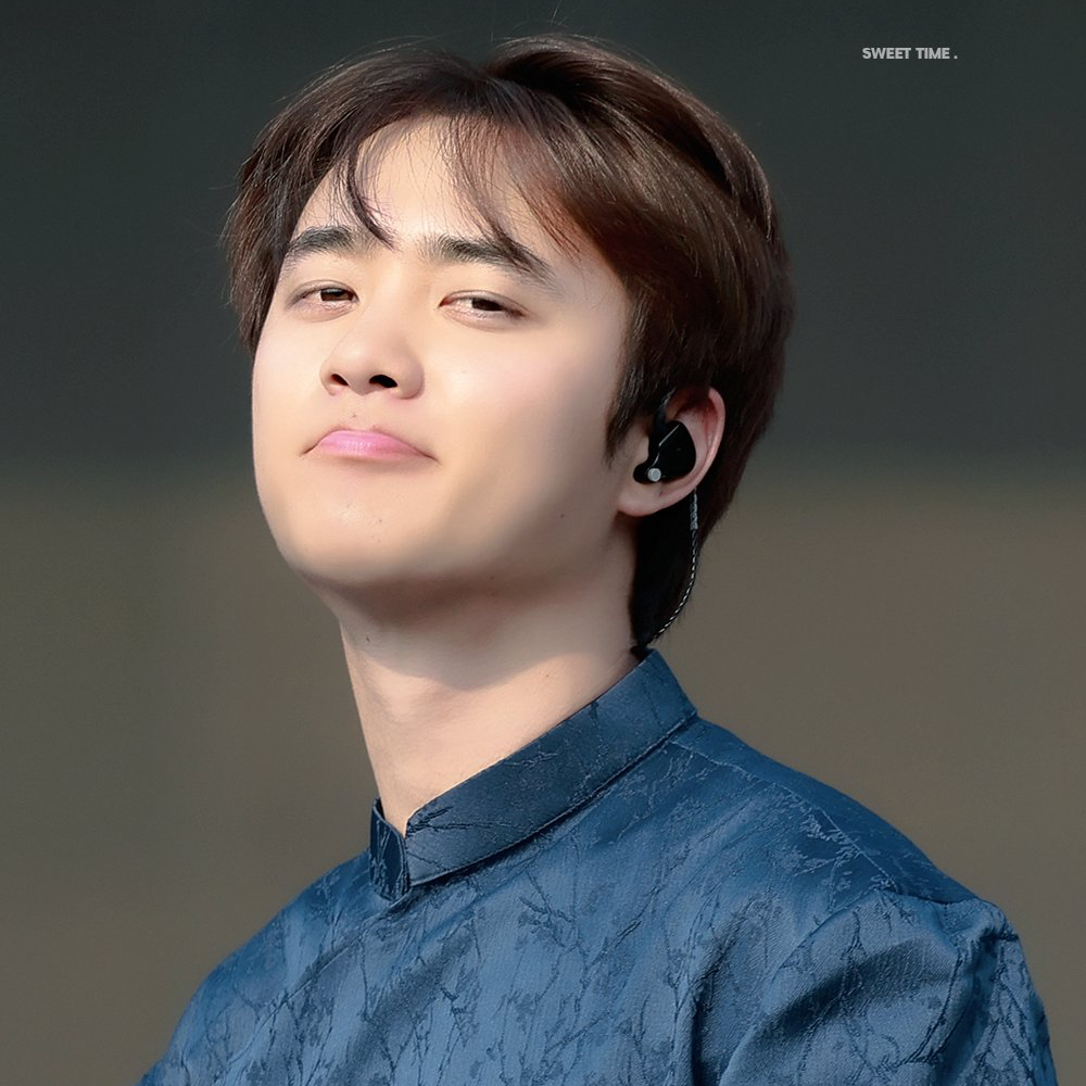 Behind-the-scenes cut of Doh Kyungsoo (D.O.)