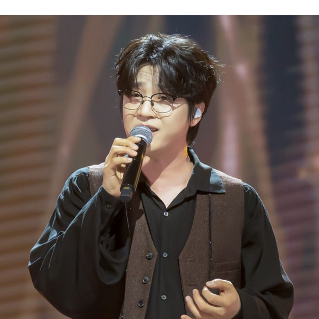 Recent activity shot of Park Jihoo (Mr. Trot 3)